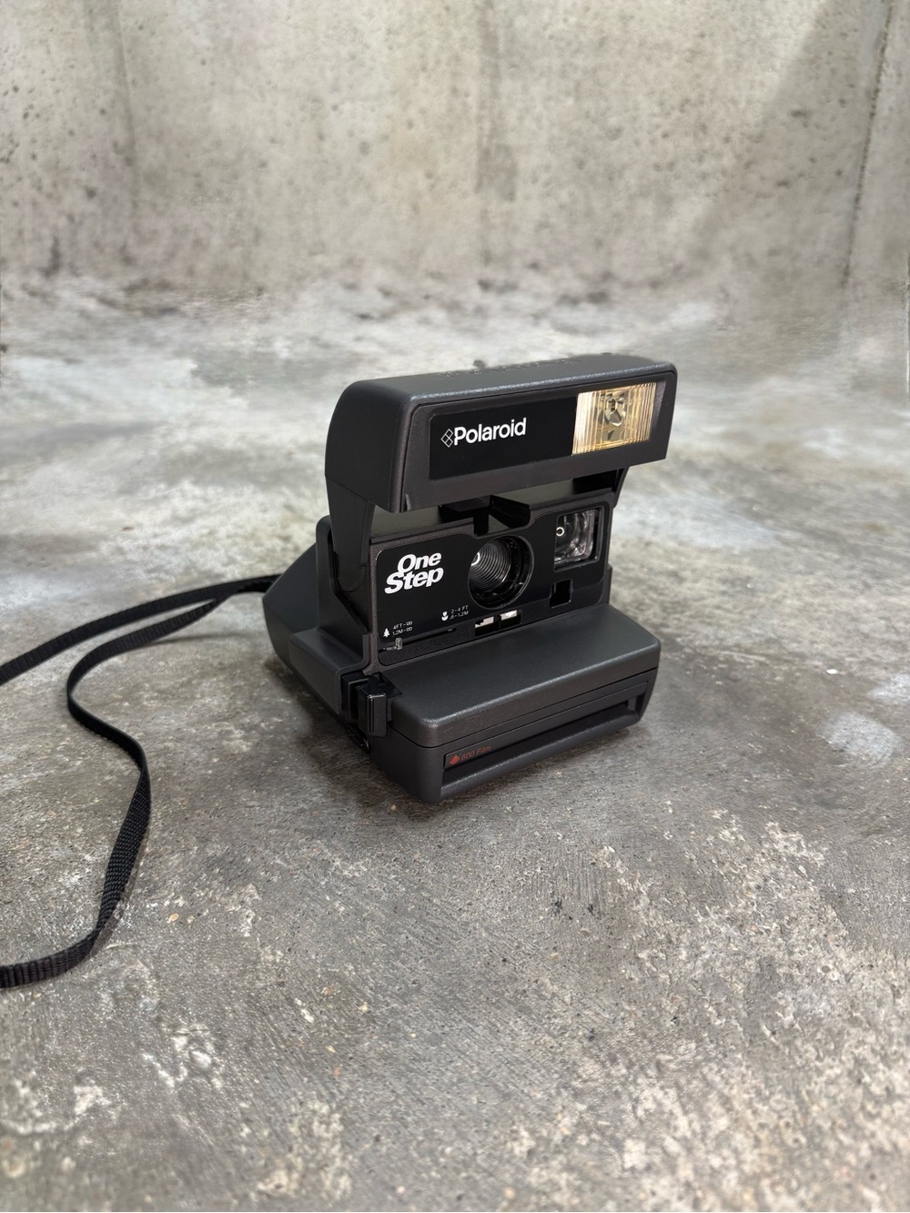 Vintage Polaroid OneStep 600 Instant Film Camera Original